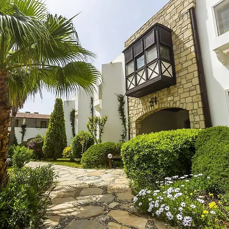 Ladonia Onderhan 4*
