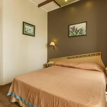 Ladonia Onderhan Hotel
